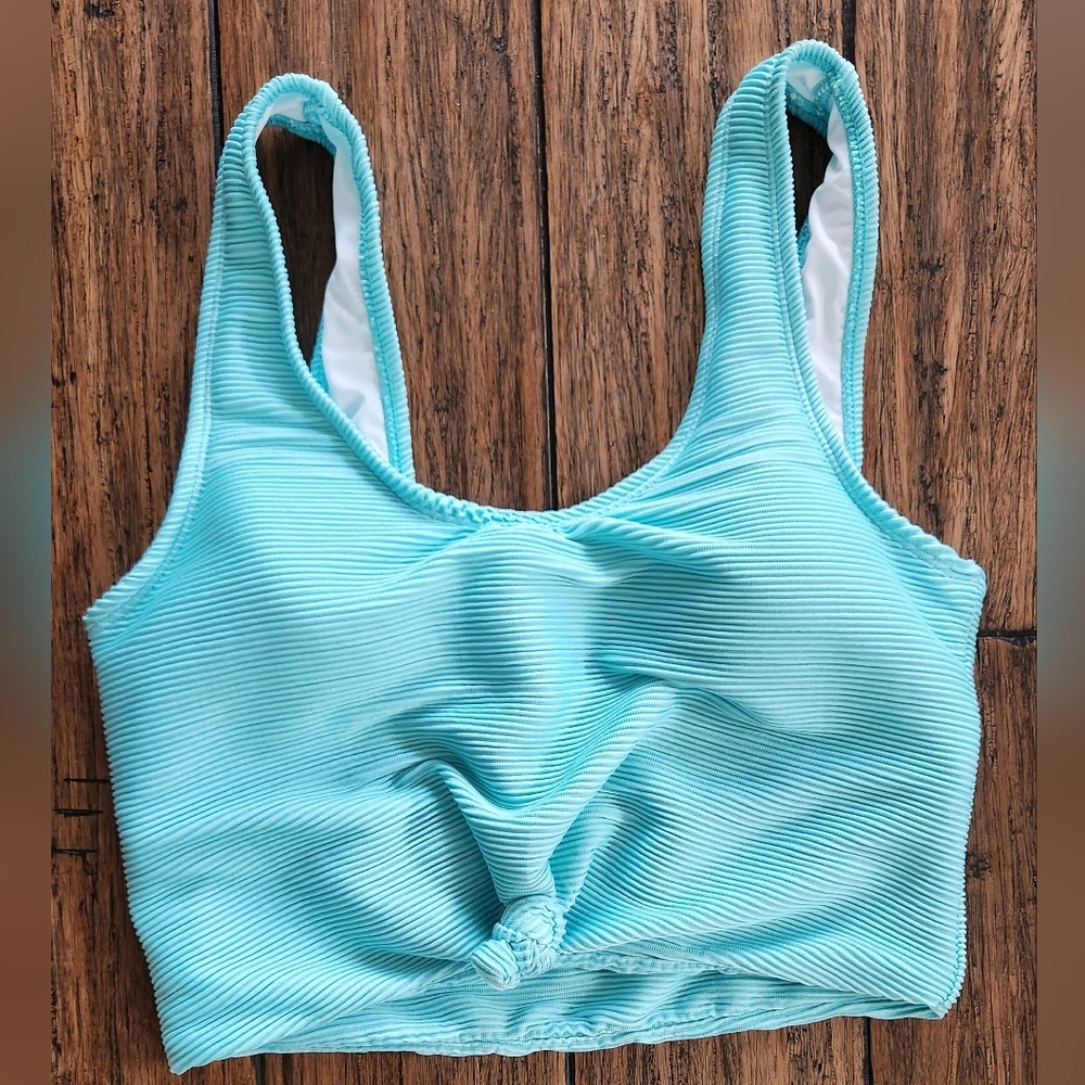 Coral Reef Medium Top